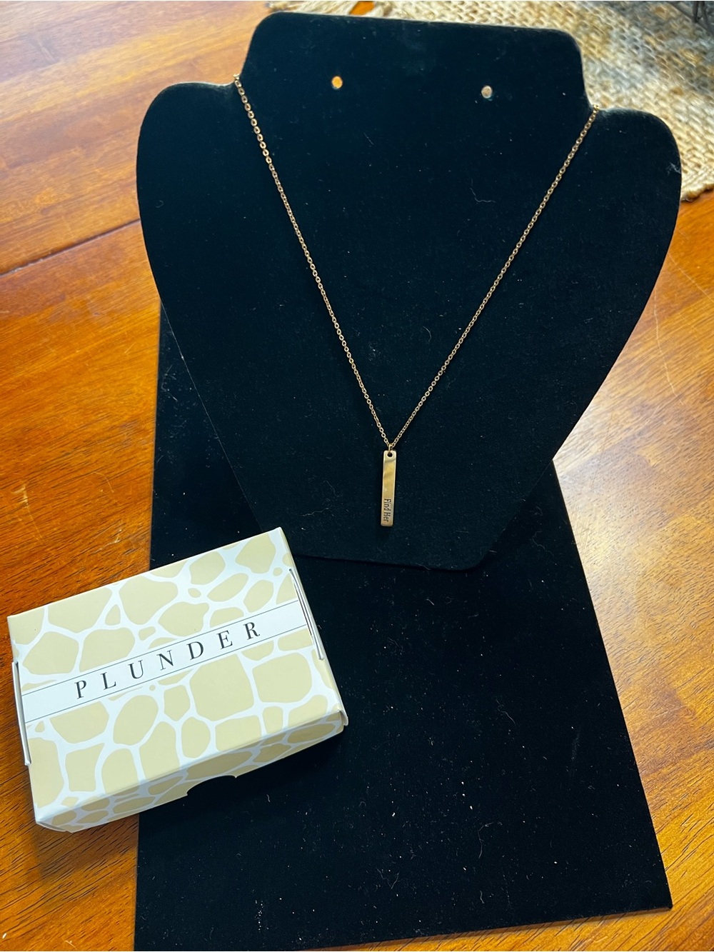 Plunder Gold Vertical Bar Pendant Necklace